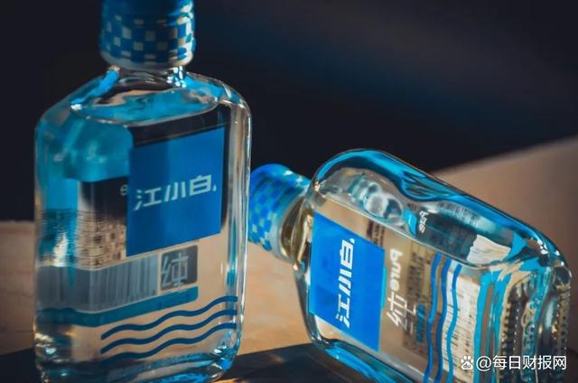 江小白酒图片