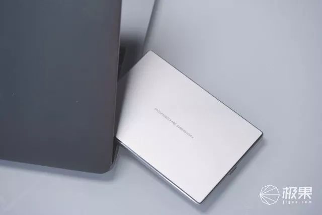 移动硬盘品牌