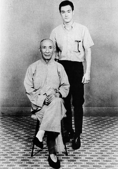 明星大腕斜杠青年兼职