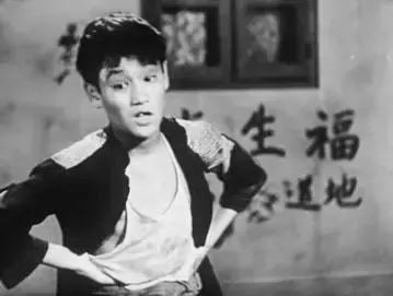 明星大腕斜杠青年兼职