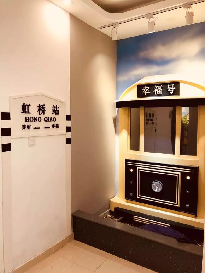 参加完陆家嘴峰会的嘉宾，去看了这家新落地的社区养老机构