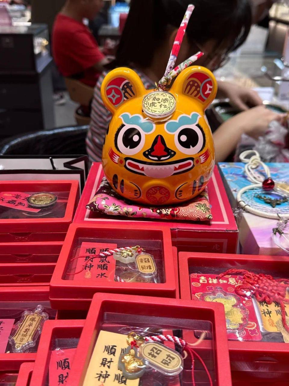 年轻人热衷淘金