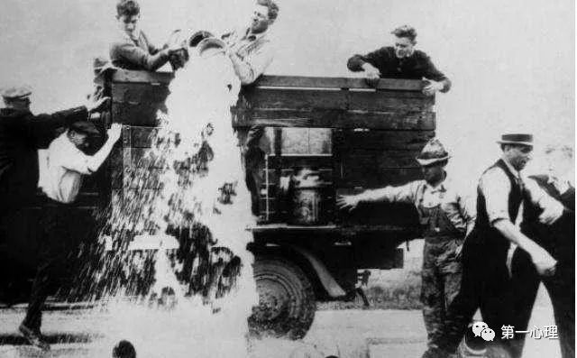 富人思维和穷人思维50个对比 富人思维和穷人思维50个对比