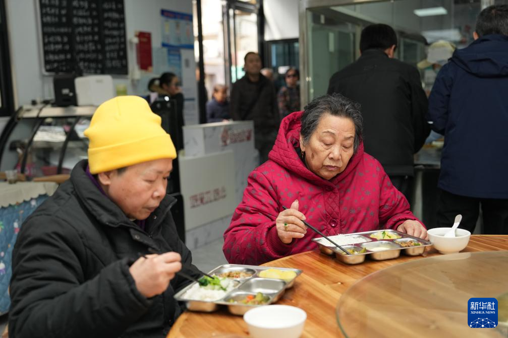 银发的我们