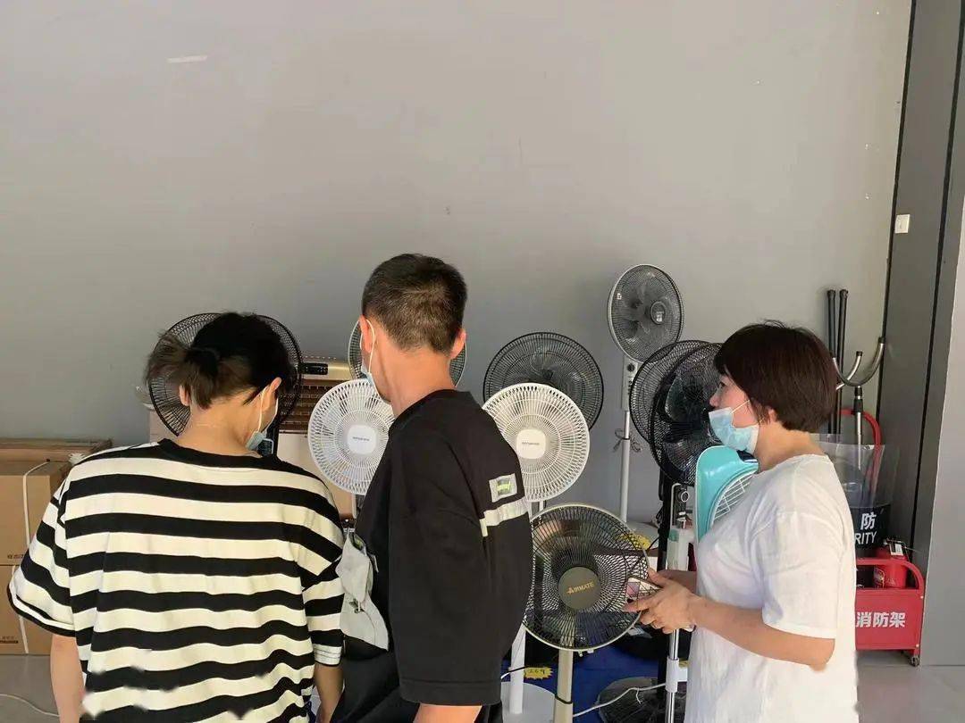 后备箱集市卖什么好