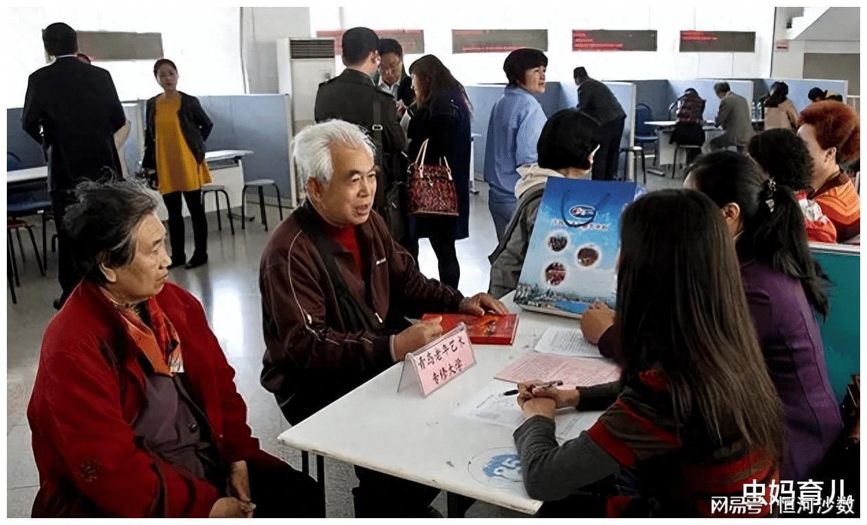 “银发族”再就业 “银发族”再就业