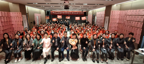 金丝巾：从个体痛点到行业创新——引领产后康复新里程