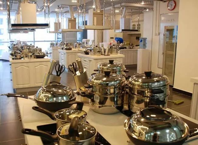 开一家烘焙店要具备哪些条件