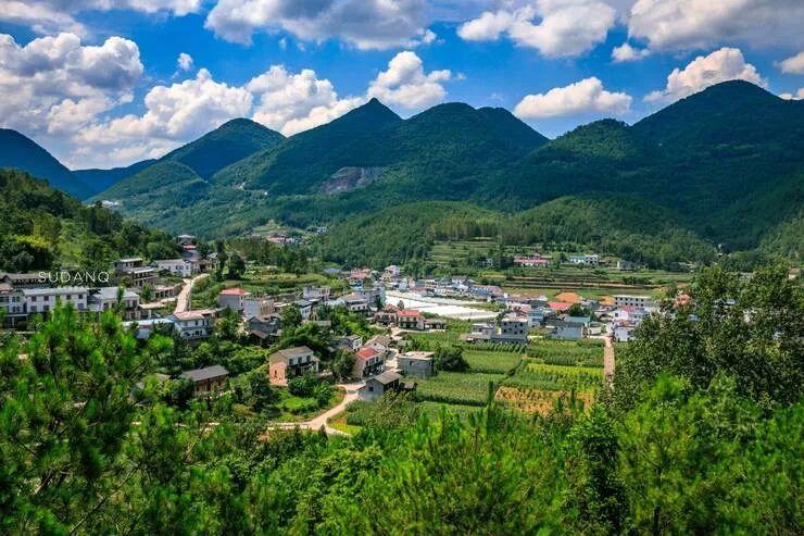 中国现在会发展农村吗 中国现在会发展农村吗