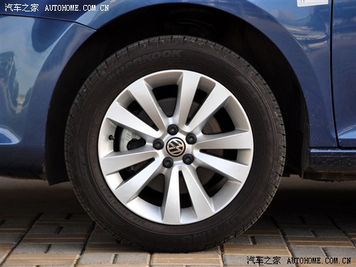 大众 一汽-大众 宝来 2011款 1.4T 自动豪华型